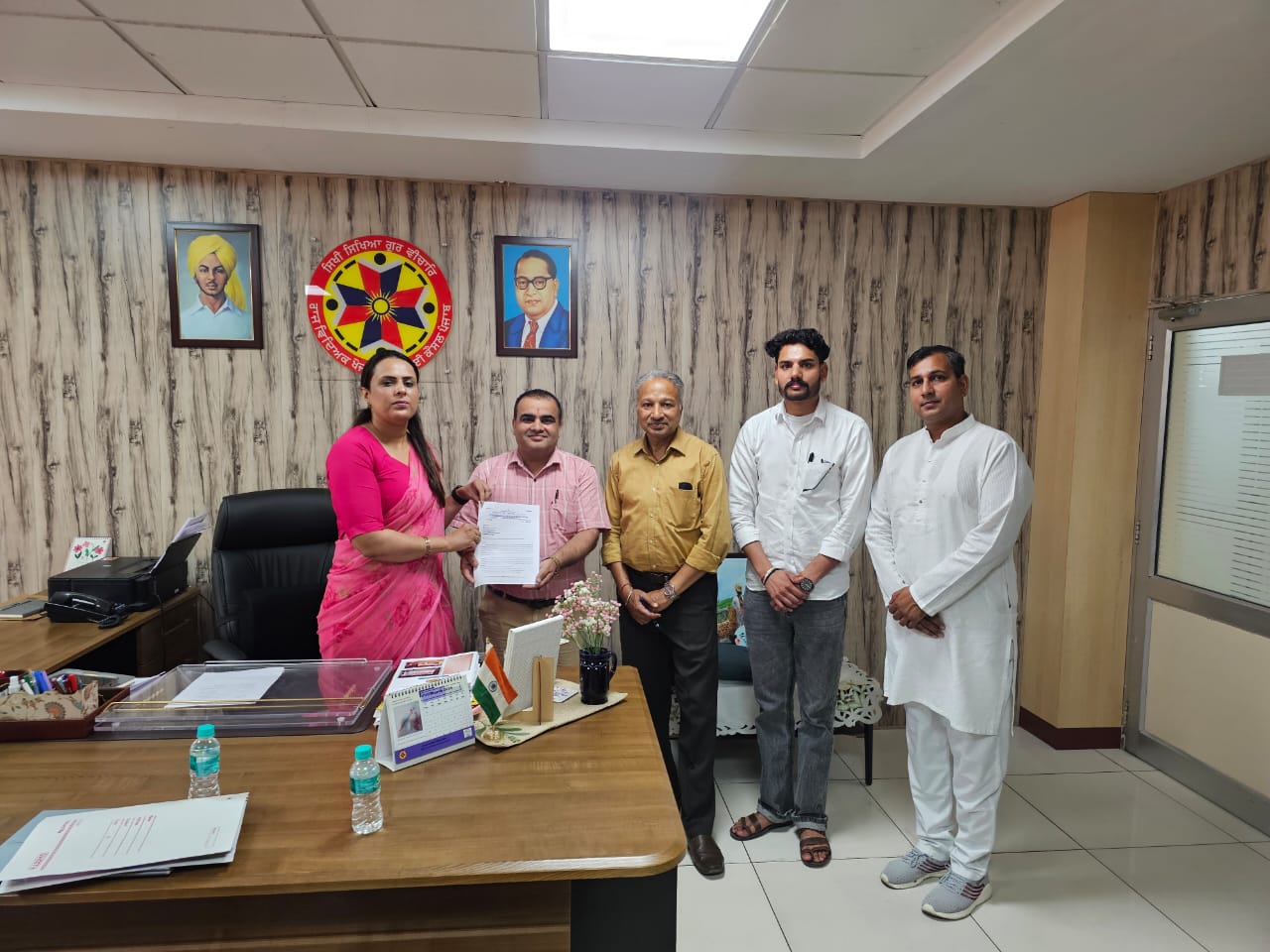 संस्कृत भारती ने एससीईआरटी पंजाब निदेशक से मुलाकात की, संस्कृत शिक्षा सुधार पर चर्चा की
